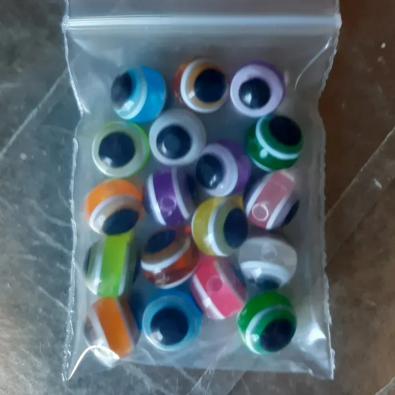 OJO TURCO REDONDO 8 MM 18 UNIDADES