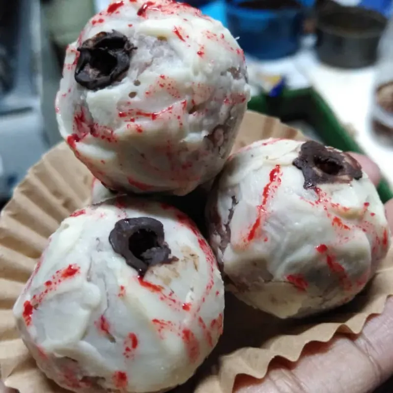 Ojos sangrientos 