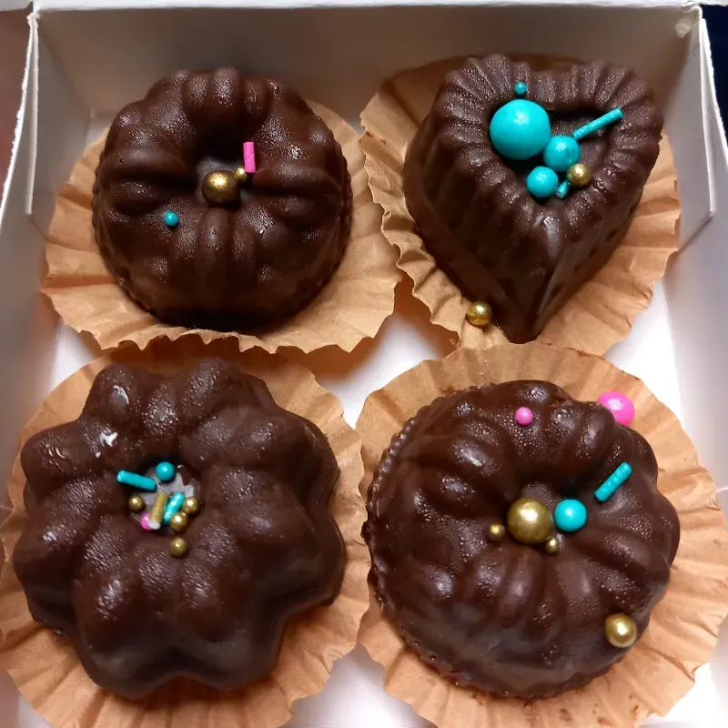 𝑩𝒐𝒎𝒃𝒐𝒏𝒆𝒔 𝒄𝒐𝒏 𝒍𝒊𝒄𝒐𝒓