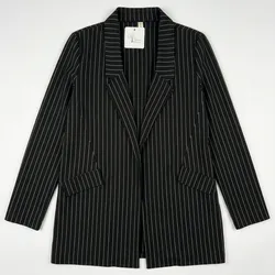 Blazer negro a rayas