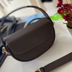 Cartera de vestir pequeña