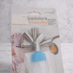 Manga pastelera con boquilla metálica