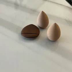 Notas y esponjas pequeñas