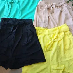 Short con cinto de tela