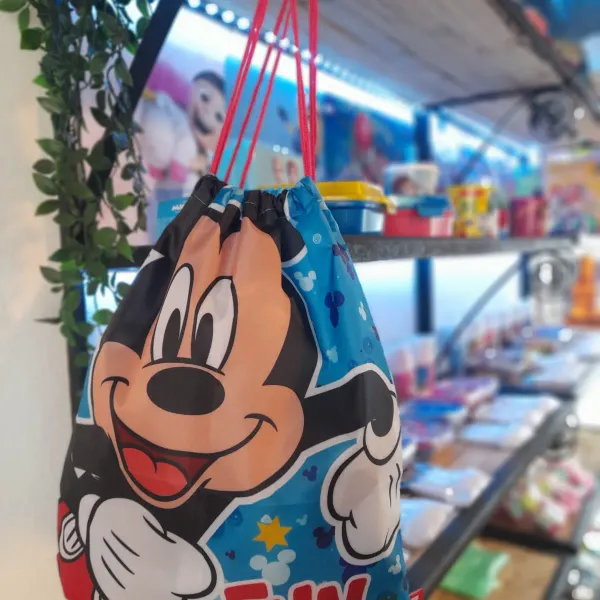 🎉 Clasik Party – Tienda de Regalos y Fiestas en La Habana

Somos tu destino ideal para encontrar todo lo necesario para celebrar momentos especiales.  Ofrecen una amplia gama de productos para fiestas, desde globos y velas hasta disfraces y juguetes educativos.  

🎉 Detalles y regalos pensados para momentos inolvidables.

Porque los mejores regalos no solo divierten, también inspiran y dejan huella. ❤️🎂