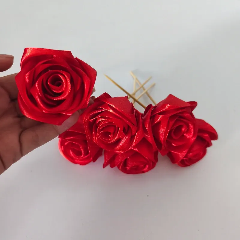 Cake topper