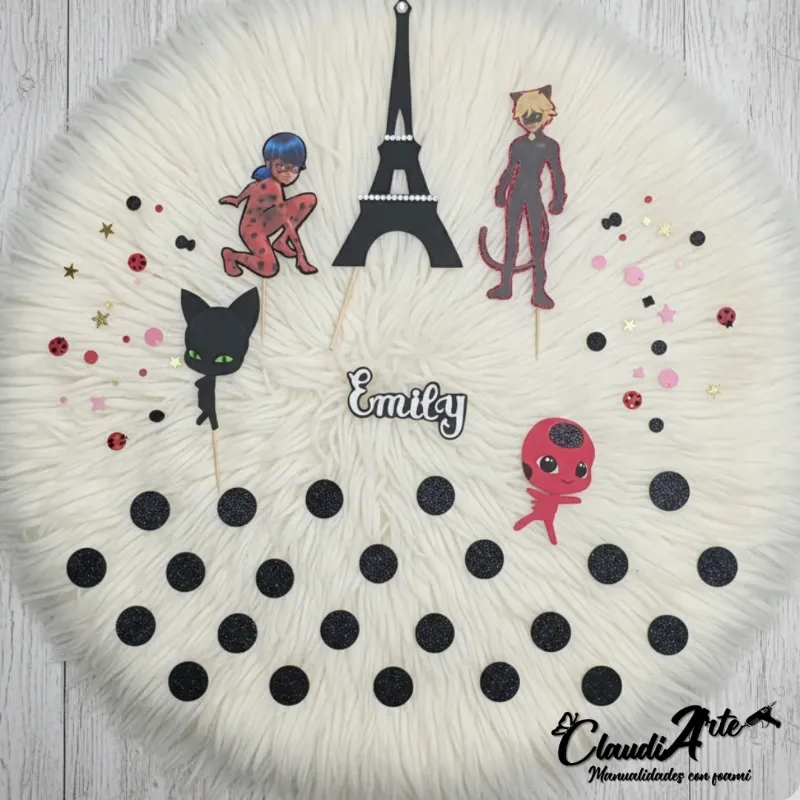 Cake topper