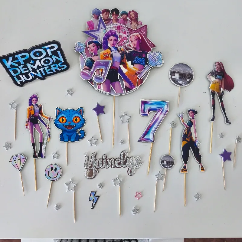 Cake topper