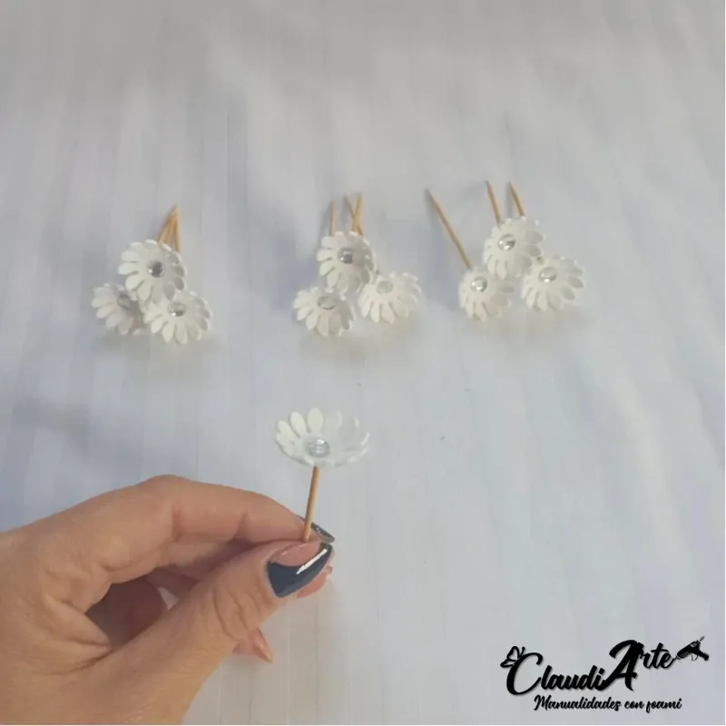 Cake topper