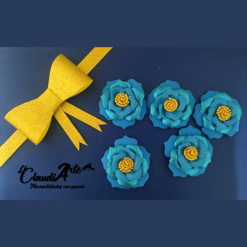 Cake topper