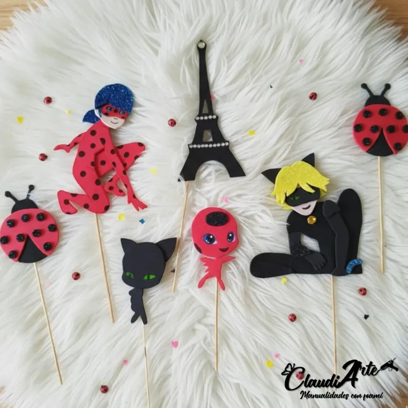 Cake topper