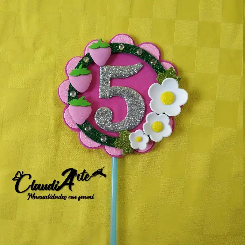 Cake topper (Rosita Fresita)