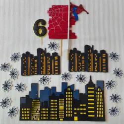Cake topper (Spiderman)