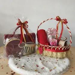 Cesta y envoltura de regalo para Quinceañera