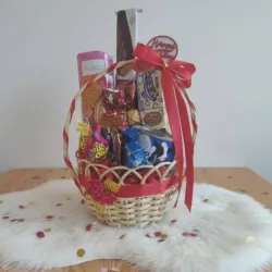 Cesta personalizada con confituras