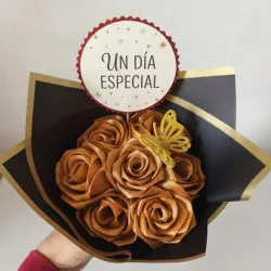 Ramo de 7 rosas eterna