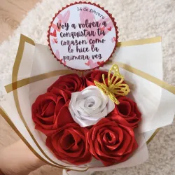 Ramo de 7 rosas eternas