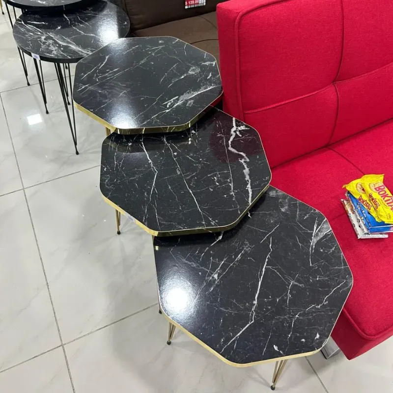 Conjunto de 3 mesitas modernas