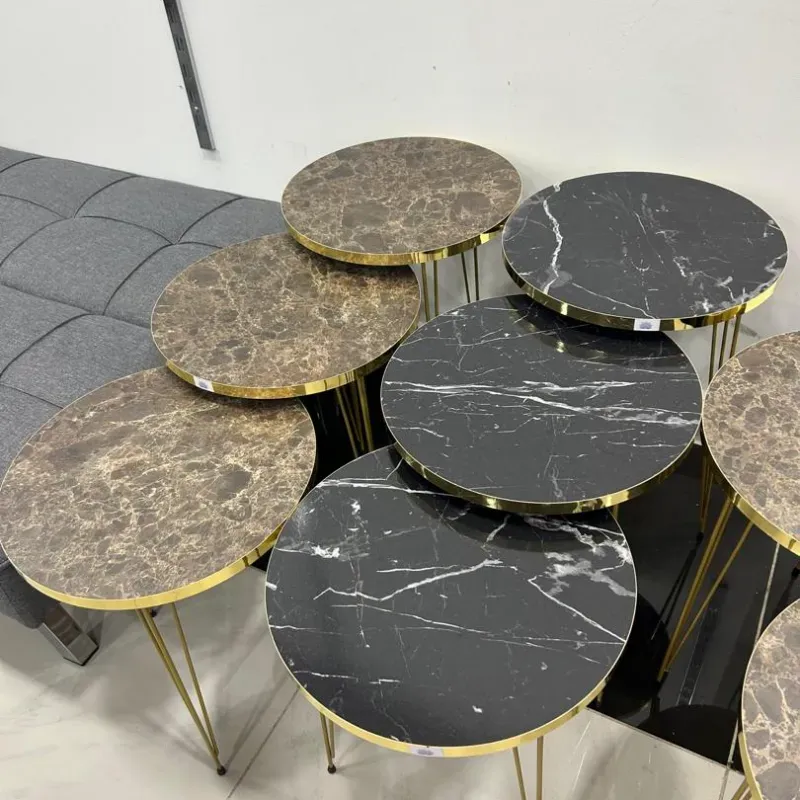 Conjunto de 3 mesitas modernas