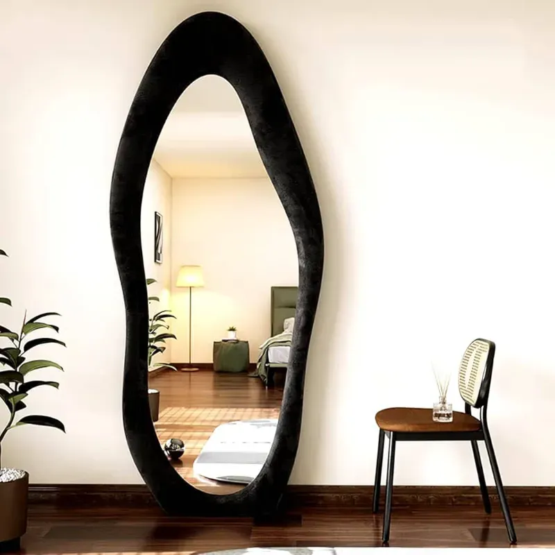 Espejo vestidor con bordes irregulares