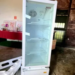 Exhibidora ROYAL Vertical 8.5 pies 240L