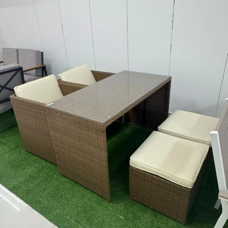 Juego de comedor para terrazas de dos butacas, dos banqquetas