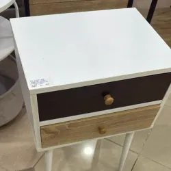 Mesita de noche de 2 gavetas