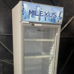 Nevera Exhibidora vertical MILEXUS de 13 pies