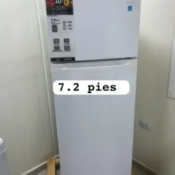 Refrigerador CHIQ 7.2 pies