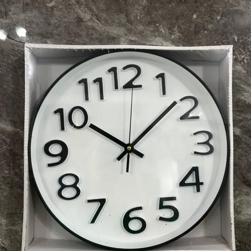 Reloj de pared, 5000 CUP