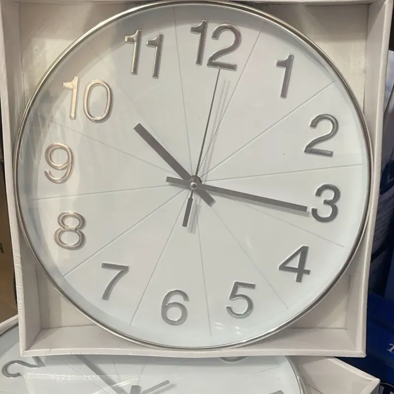 Reloj de pared redondo
