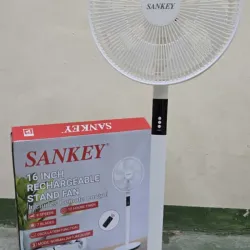 Ventilador de pedestal recargable