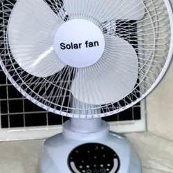 Ventilador recargable 12" de mesa