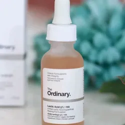 Lactic Acid 10% + HA de The Ordinary