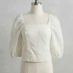 Blusa blanca bordada