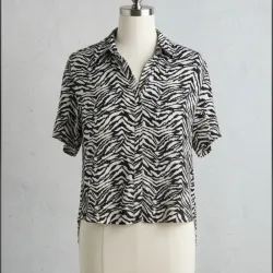 Blusa con estampado de cebra