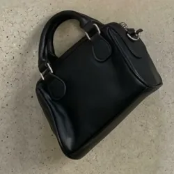 Bolso negro pequeño