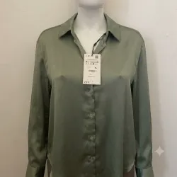 Camisa verde de mujer