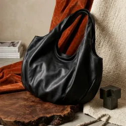 Bolso de cuero negro