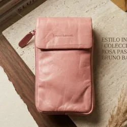 Cartera rosa pequeña