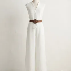 Conjunto enterizo con cinto carmelita