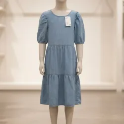 Vestido azul de niña