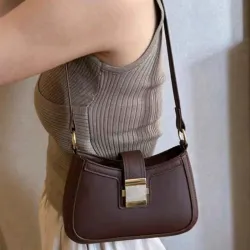 Nueva bolsa francesa de nicho para axilas de 2023 para mujeres, bolso cruzado casual y versátil de moda coreana de un solo hombro