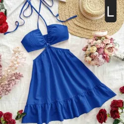 Vestido de vacaciones con tirantes finos ,espalda con recorte y cintura calada 