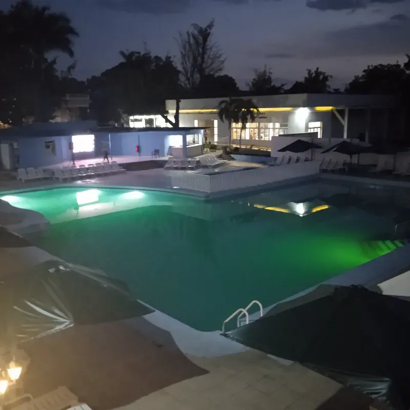 Cover Adultos piscina
