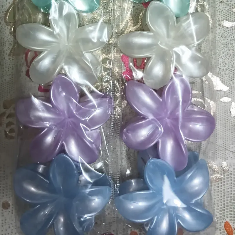 PELLIZCO FLOR HAWAIANA 8cm MOD. 3