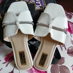 Sandalias blancas de vestir