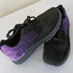 Zapatilla Mod. Negro c/ Violeta