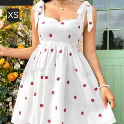  Vestido blanco con fresas Xr-6