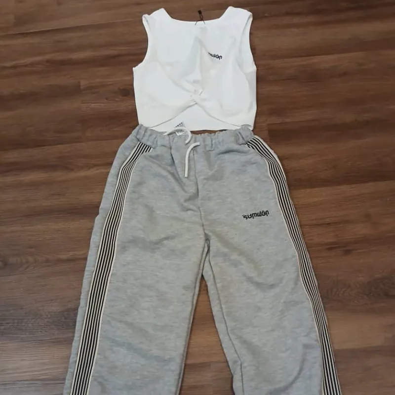Conjunto deportivo de niña